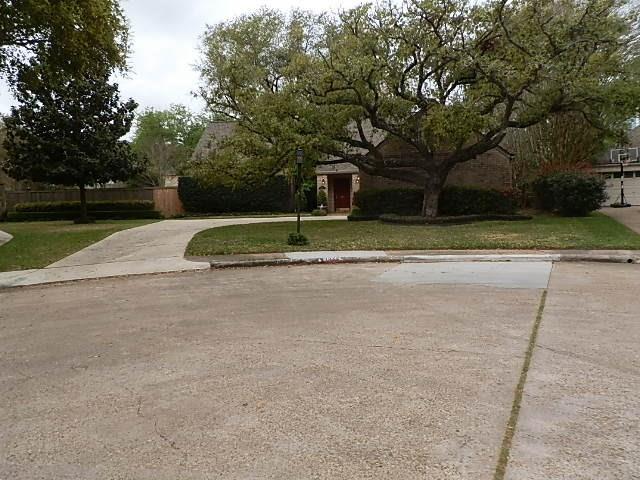 10227 Chevy Chase Dr  