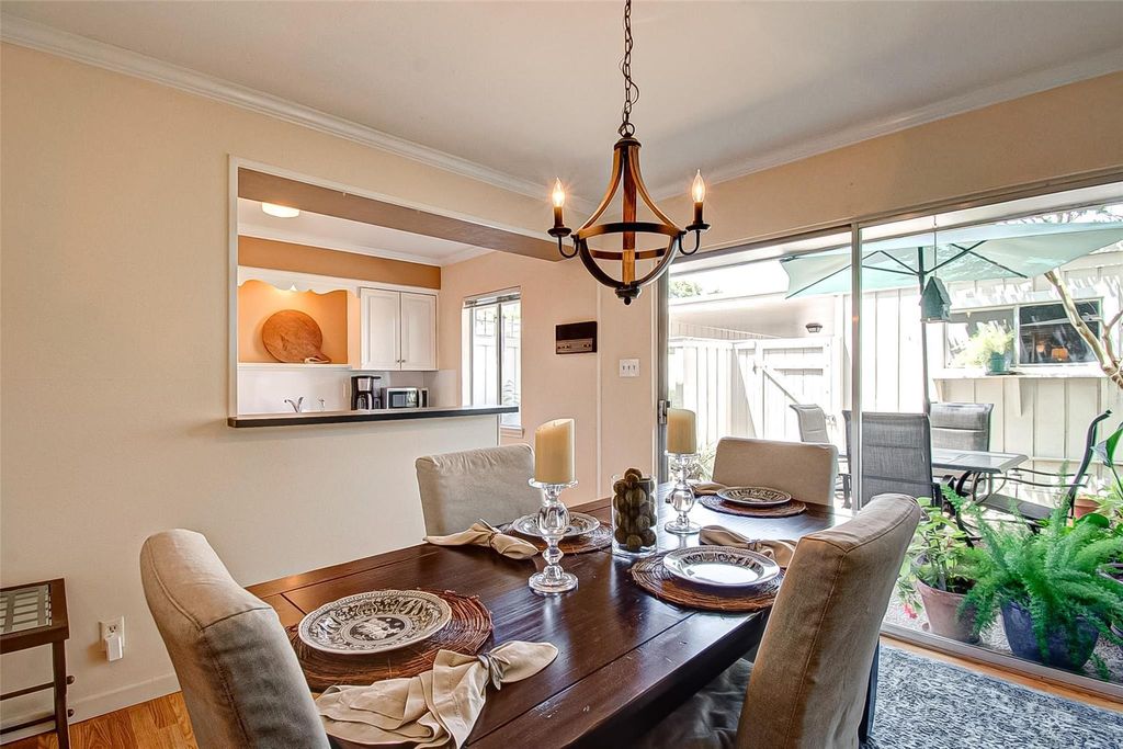 6332 Chevy Chase Dr Unit 16  