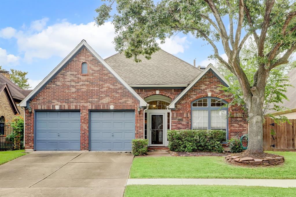1130 Misty Lake Dr, Sugar Land, TX 77498
