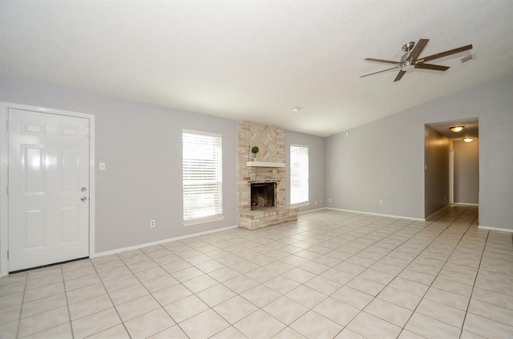 10719 Fallbrook Dr, HOUSTON, TX 77064