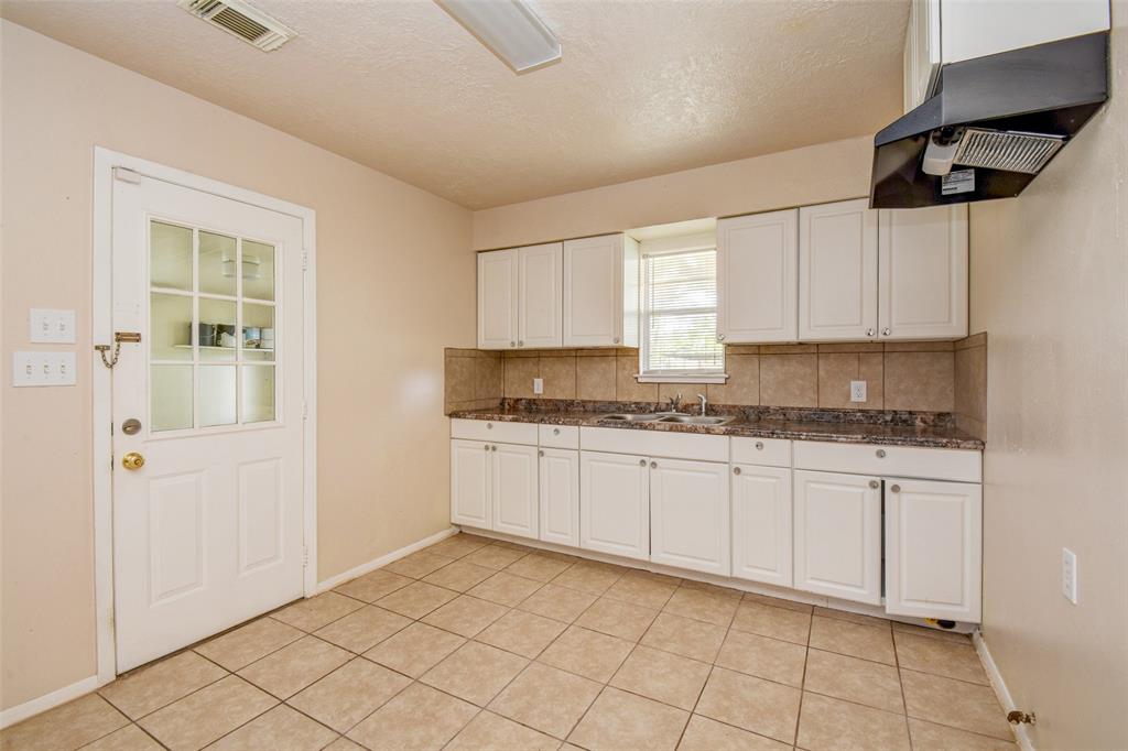 7739 Fairview St, HOUSTON, TX 77041