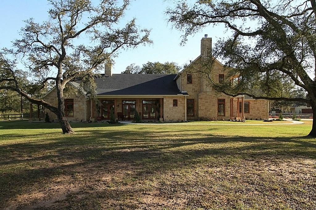 26250 Century Oaks Blvd, HOCKLEY TX 77447