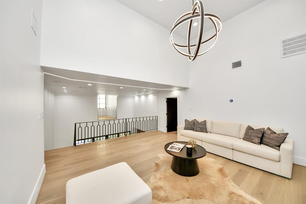 21 Sovereign, Richmond, TX 77469