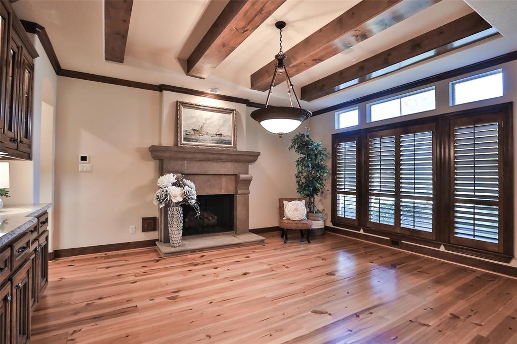 34 Lake Sterling Gate Dr, Spring, TX 77379