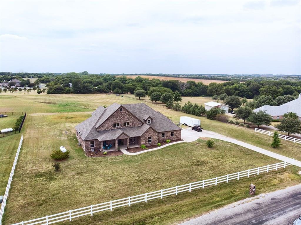 211 Hidden Lakes Blvd, Gunter, TX 75058
