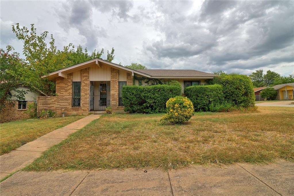 1212 Oak Creek Dr, HUTCHINS, TX 75141