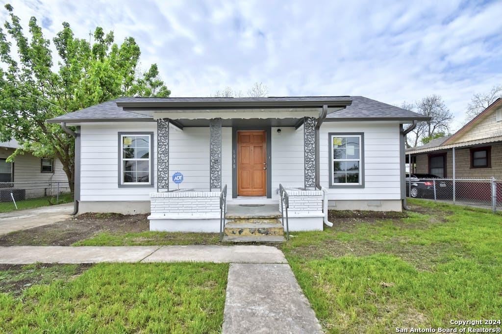 1938 Saltillo St  