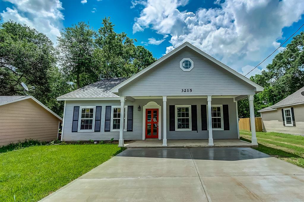 3215 North Ave, Needville, TX 77461