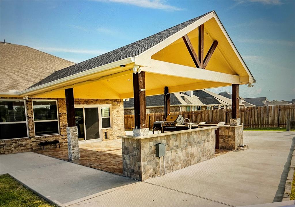 1264 Laurel Loop, ANGLETON, TX 77515