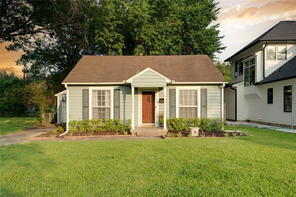 9020 San Fernando Way  