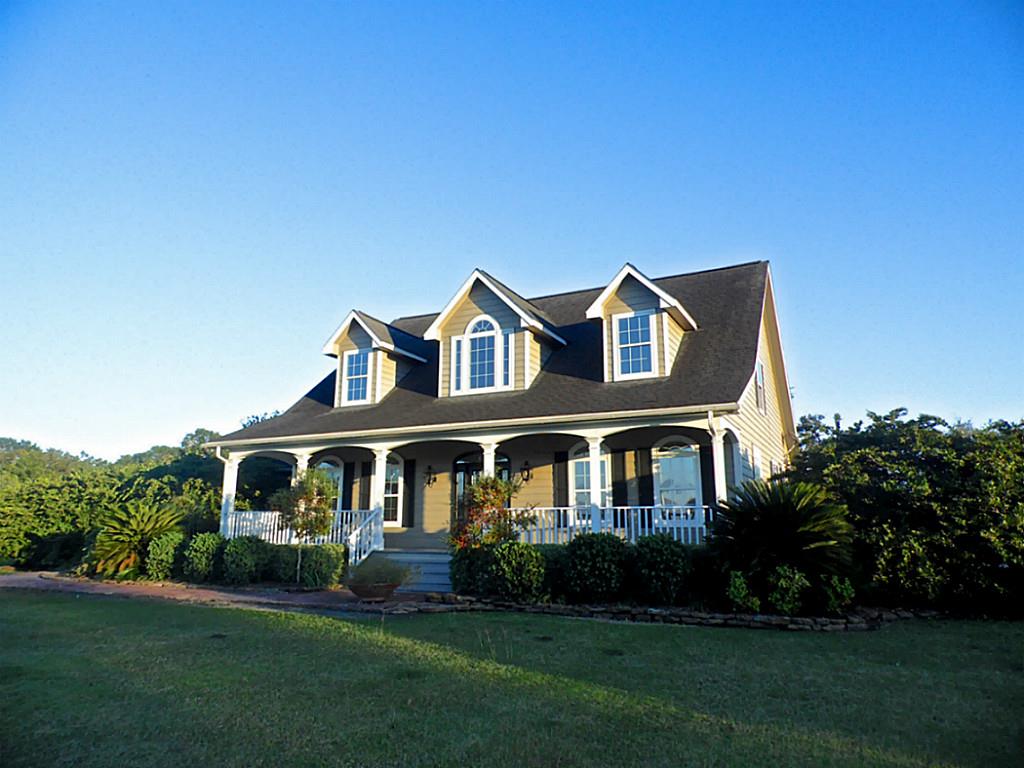 893 CR 432, EL MATON, TX 77440