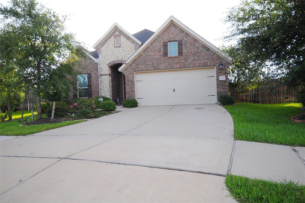 8302 Remington Blf LN  