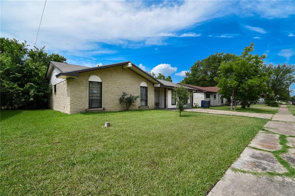 10024 Grove Oaks Blvd  