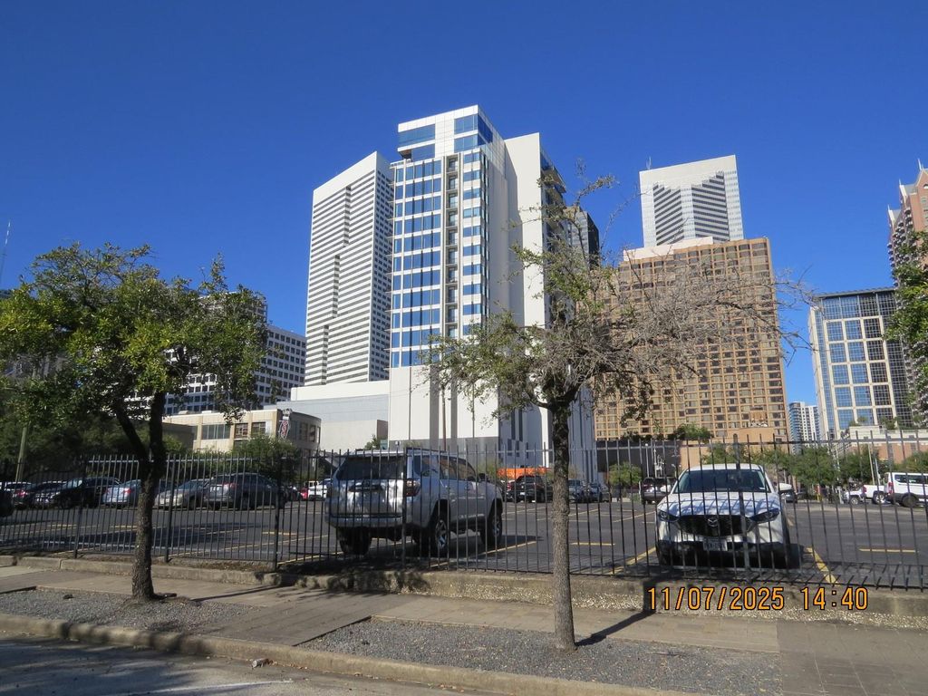 1211 Caroline St Unit 1005  