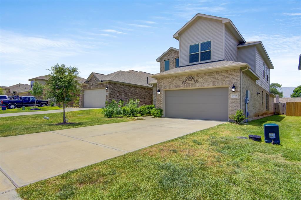 4142 W Bayou Maison Cir, DICKINSON, TX 77539