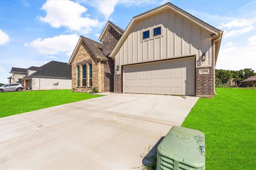 1386 Highland Park Cir  