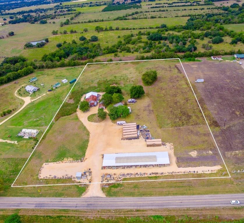 2110 Texas 237, Carmine, TX 78932