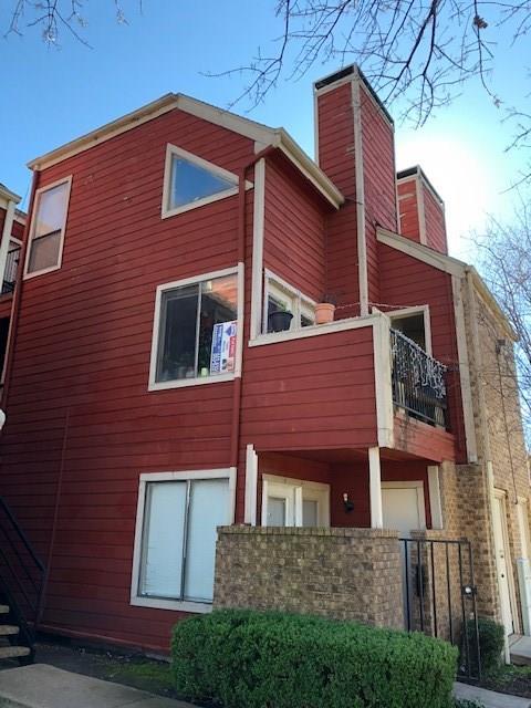 9805 Walnut St Unit 202  