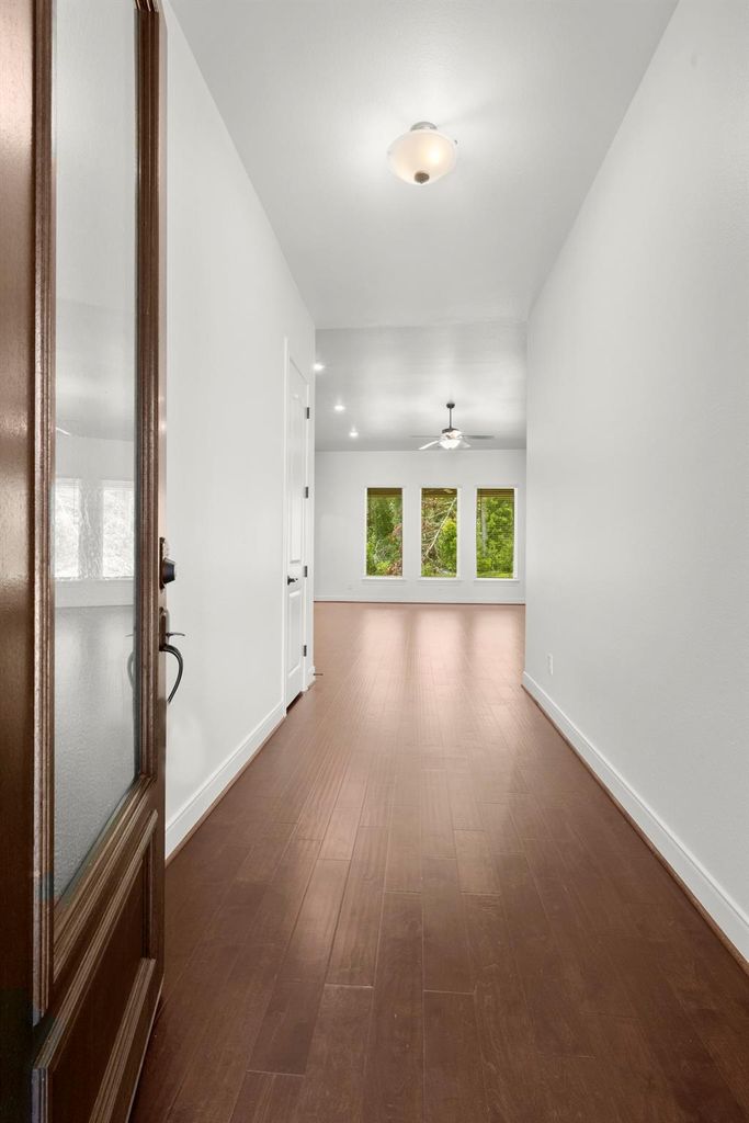 21238 Hidden Bend Loop  