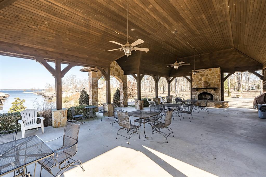 5406 Browns Landing Dr, CHANDLER, TX 75758