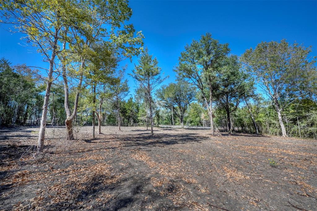 10 Chappell Creek Ln, Chappell Hill, TX 77426