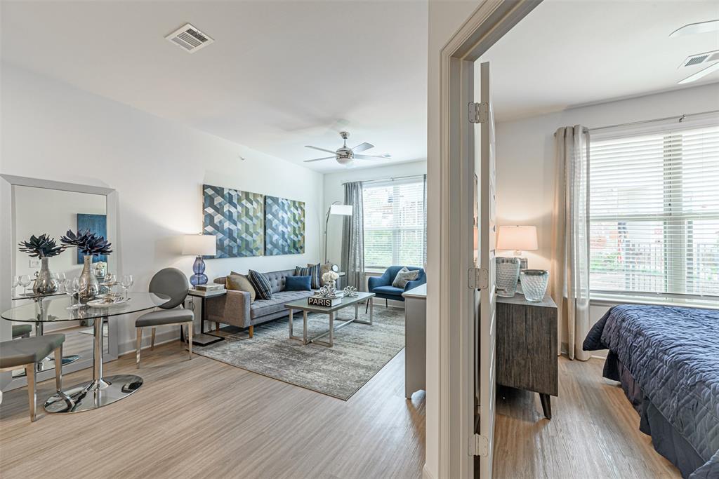 10921 Boudreaux Rd 11209, TOMBALL, TX 77375