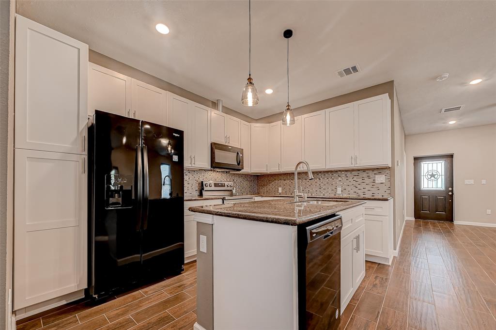 1011 Nunez St, Kendleton, TX 77451