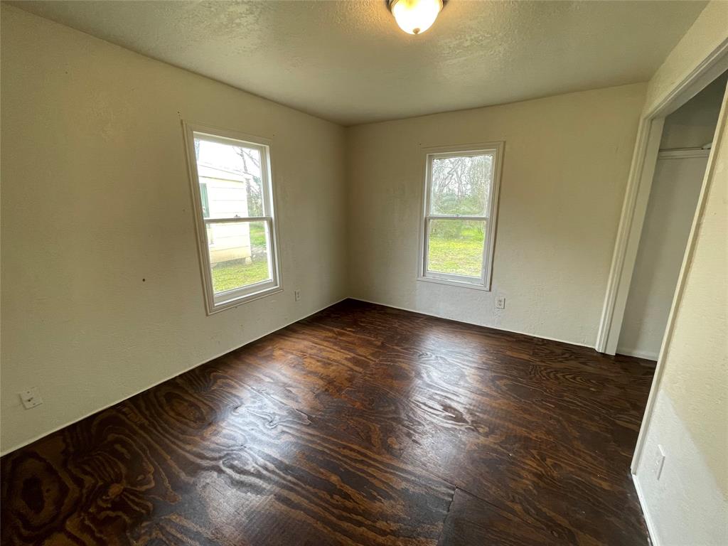 9530 Stephen F Austin Rd/County Road 301 9530, JONES CREEK, TX 77541