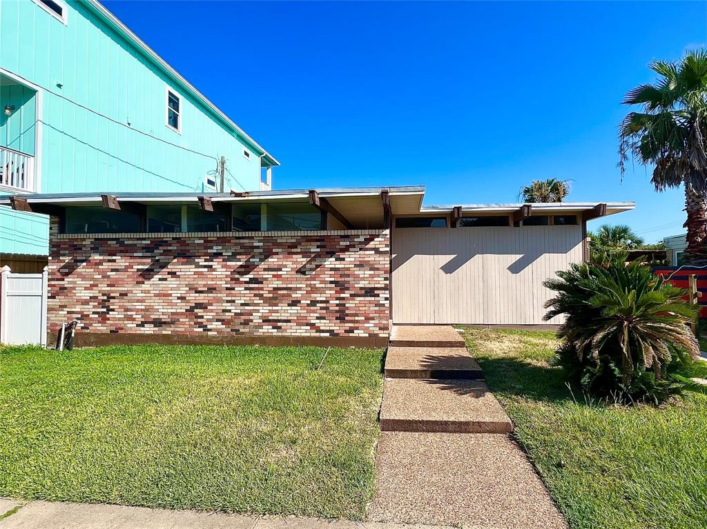 2315 Bernardo De Galvez, GALVESTON, TX 77550