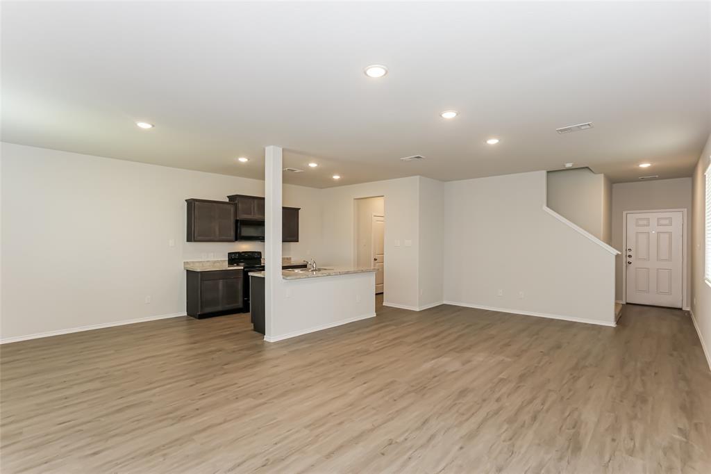 1409 Ester Ln  