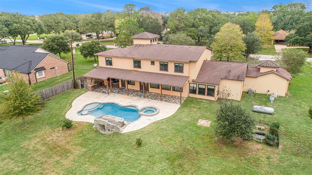 26603 Willow Ln, Katy, TX 77494