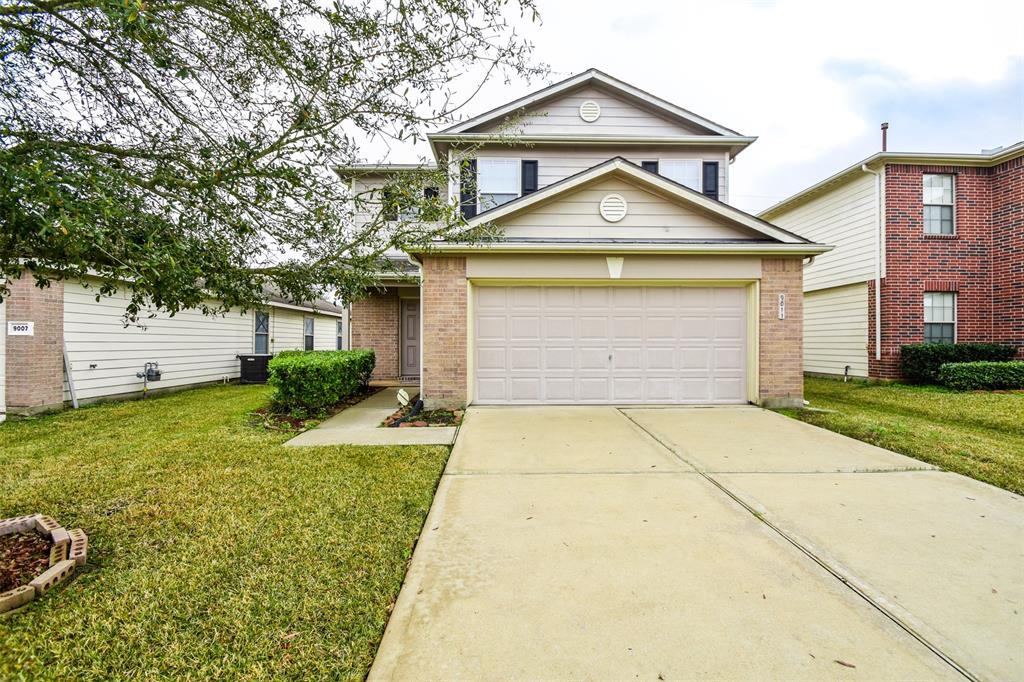 9011 Summer Valley Ln