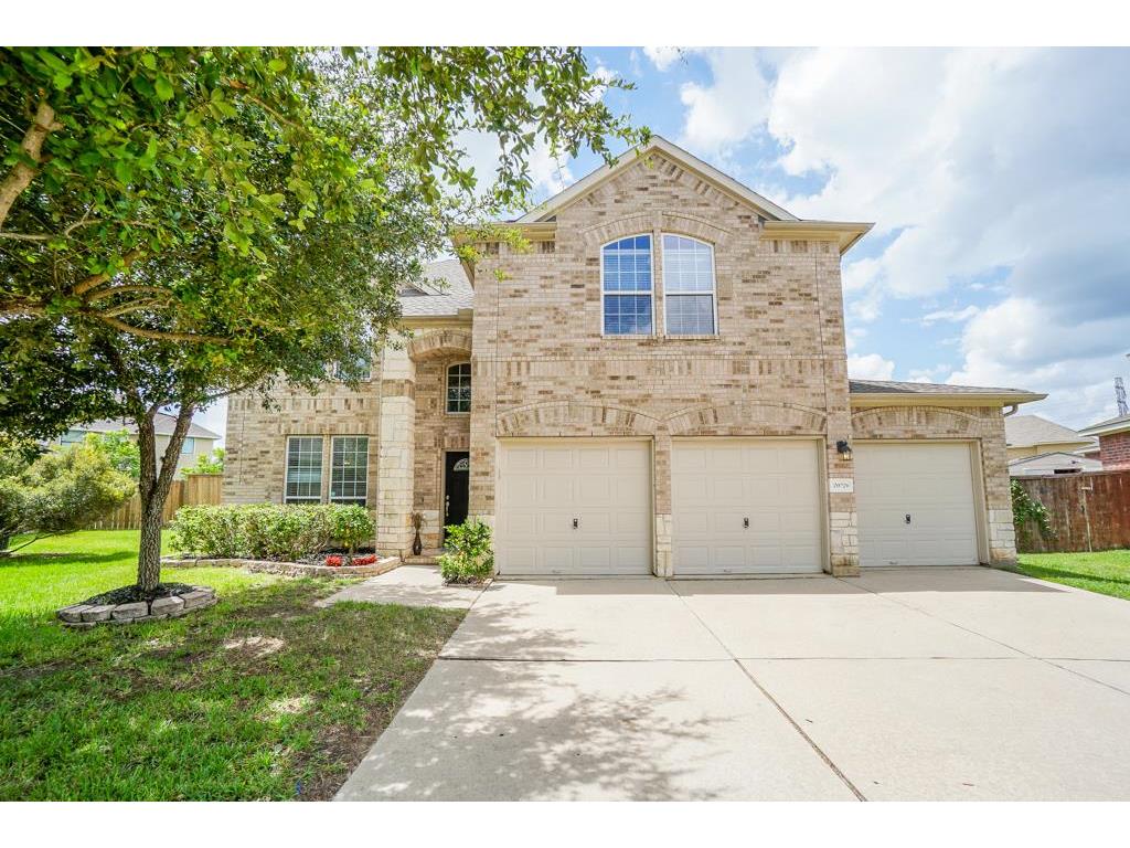 20726 Sapphire Lk RD