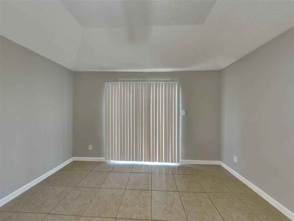 631 Shady Brook Dr, STAFFORD, TX 77477