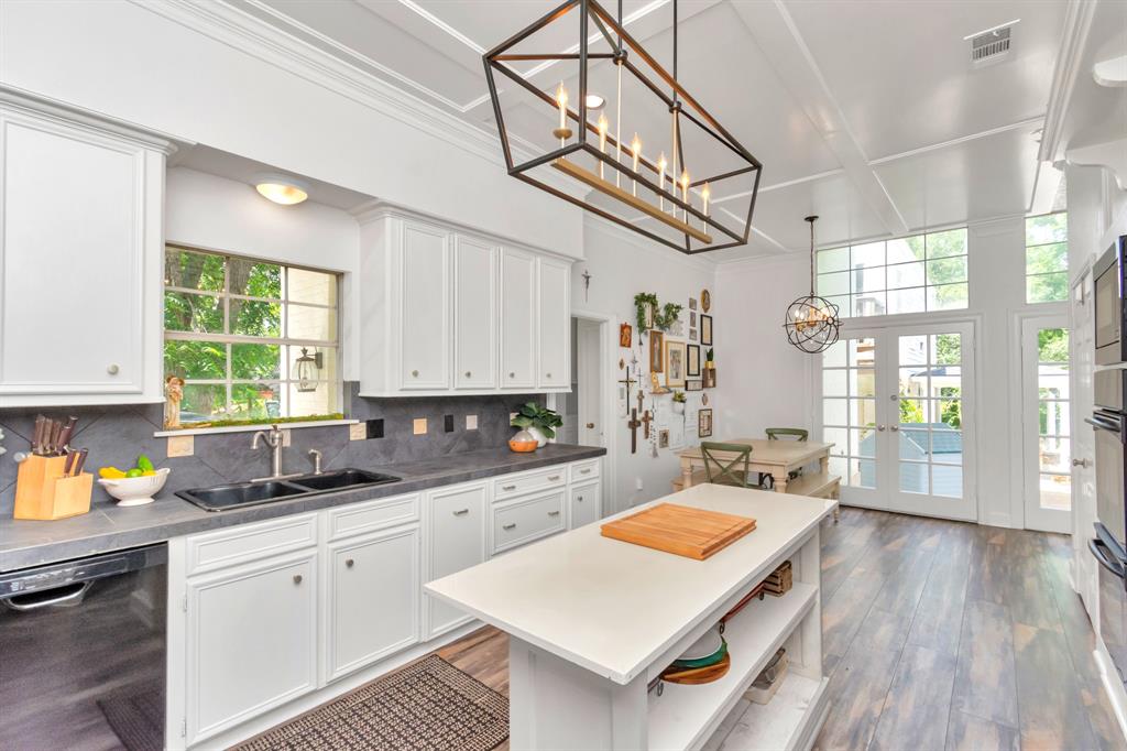 2210 Pecan Lake Dr, RICHMOND, TX 77406