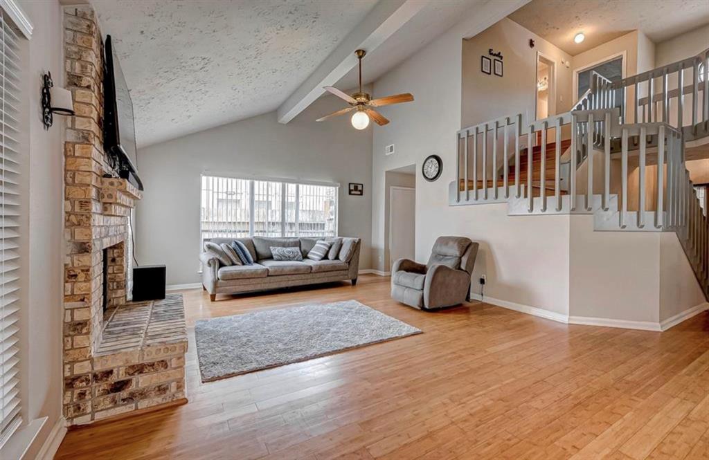 12006 Southmeadow Dr, STAFFORD, TX 77477