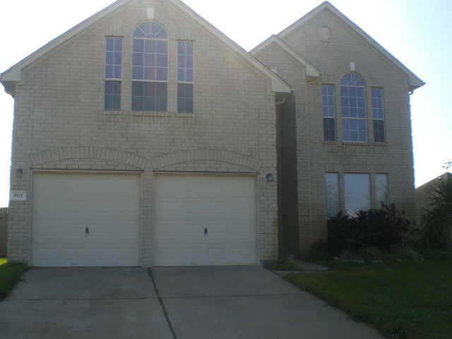 3911 Highland Vale CT