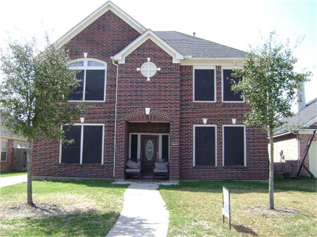 4915 Grapevine Lk CT