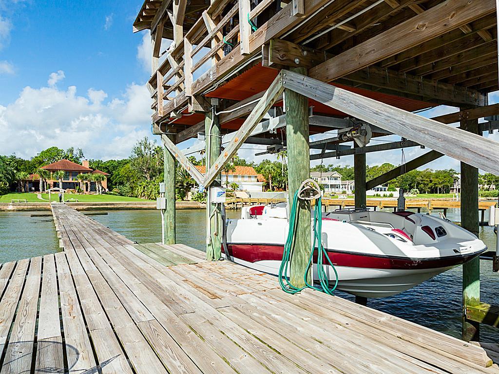 1307 Kipp Ave, Kemah, TX 77565