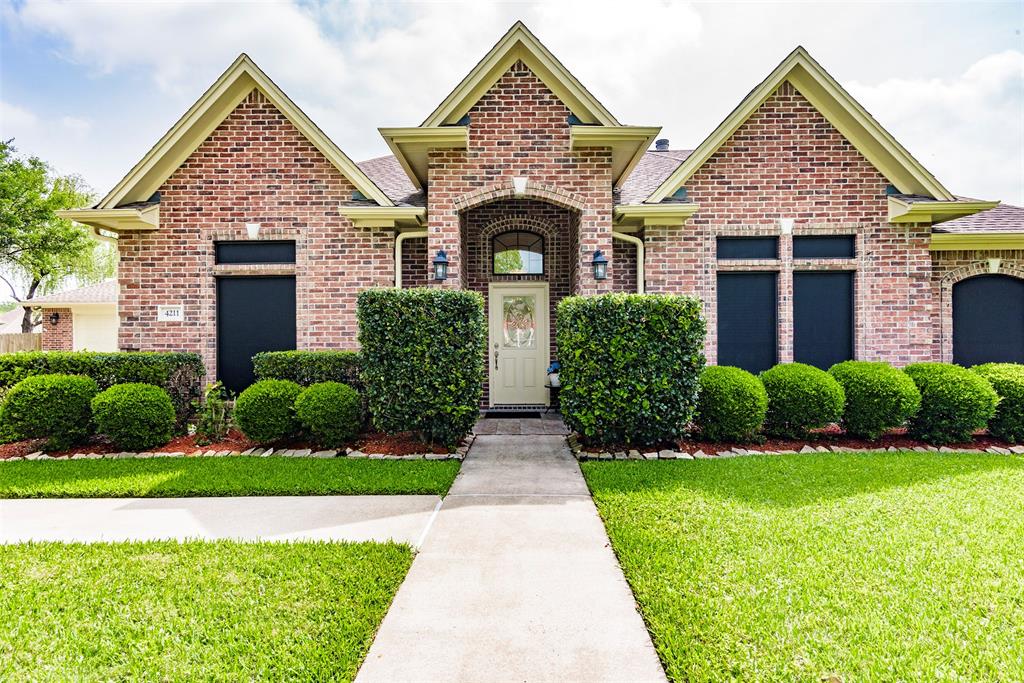 4211 Castle Dr, SANTA FE, TX 77510