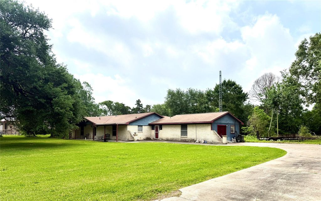 8415 Schiro Rd  