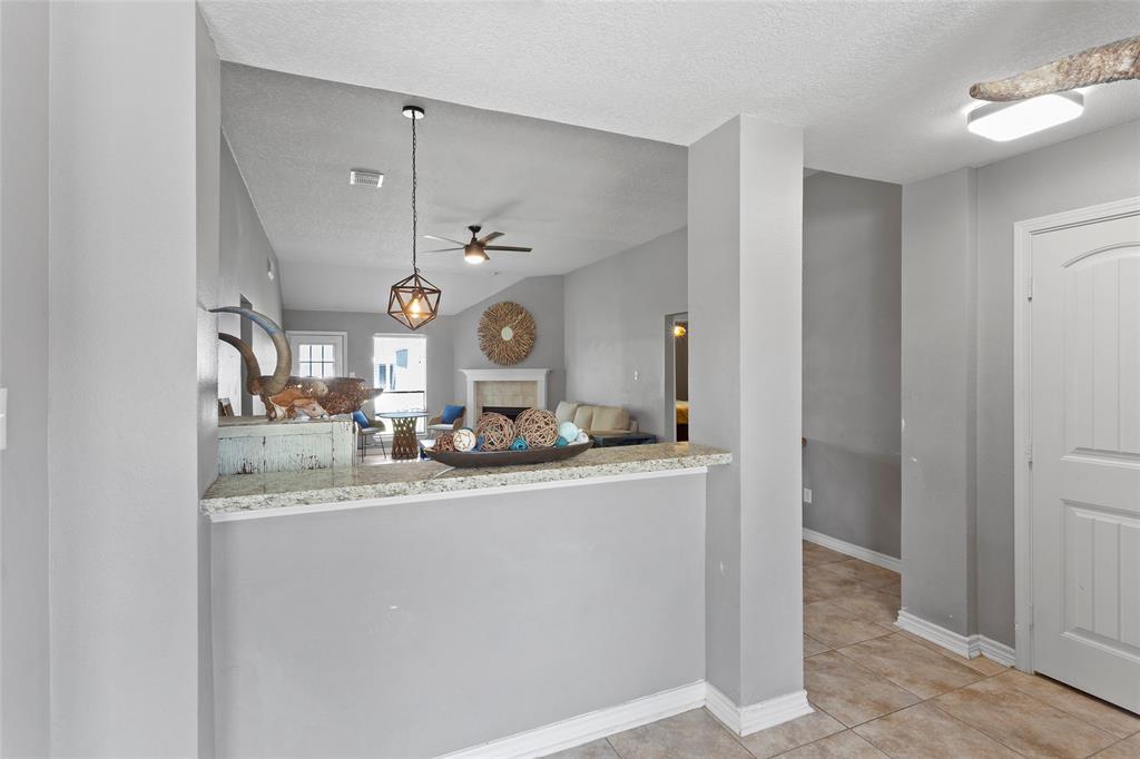 507 Valley Dr, DICKINSON, TX 77539