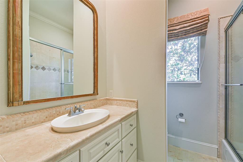 2018 San Joaquin Pkwy, FRIENDSWOOD, TX 77546