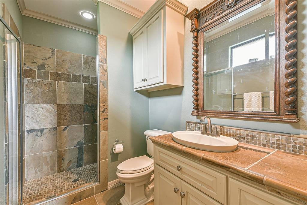 2018 San Joaquin Pkwy, FRIENDSWOOD TX 77546