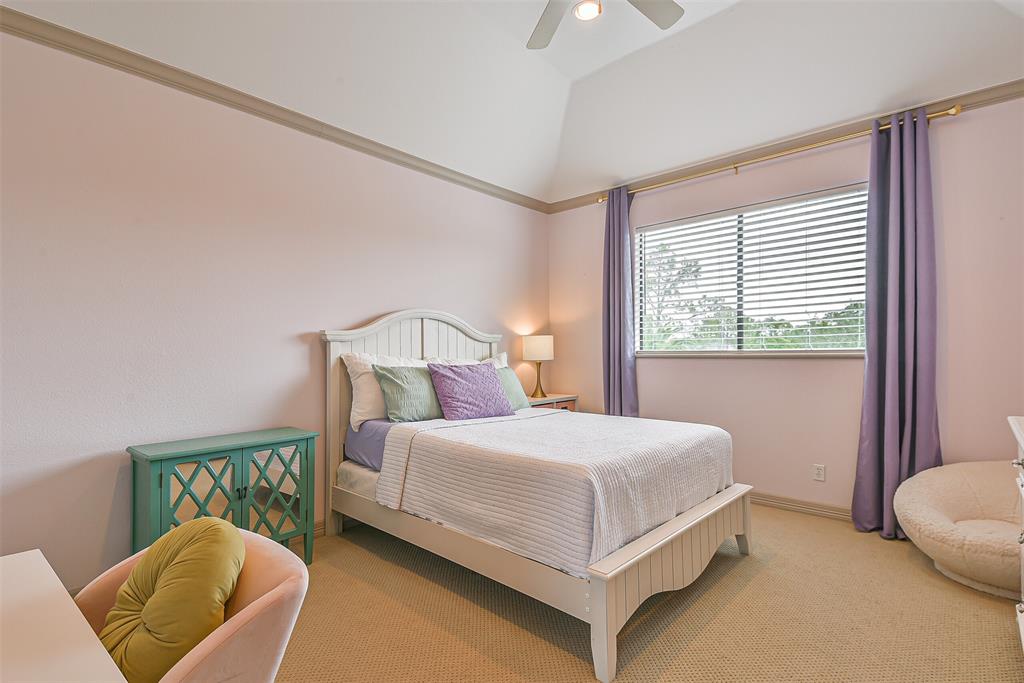 2018 San Joaquin Pkwy, FRIENDSWOOD, TX 77546