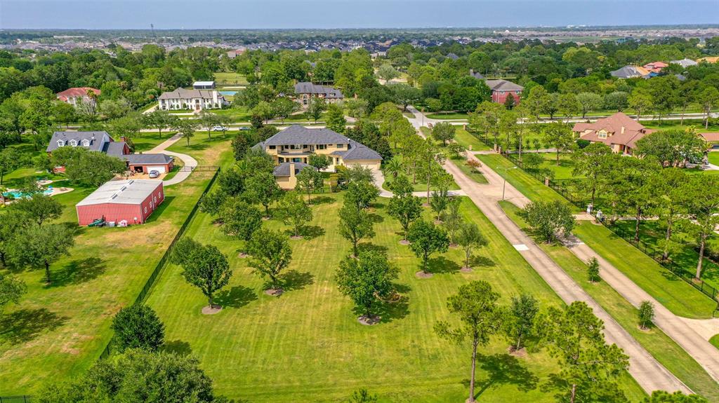 2018 San Joaquin Pkwy, FRIENDSWOOD, TX 77546