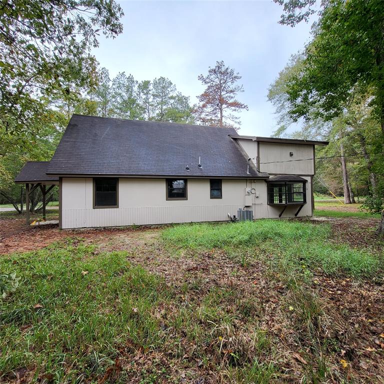 100 Persimmon, VILLAGE MILLS, TX 77663