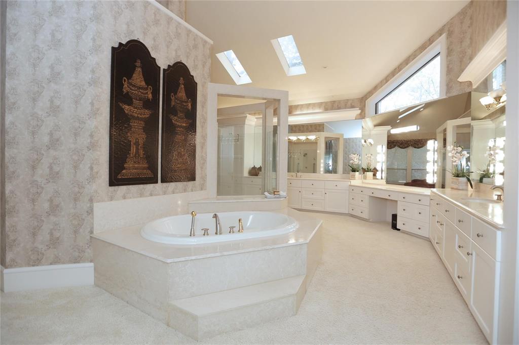 401 Saddlebrook Ln, TOMBALL, TX 77375