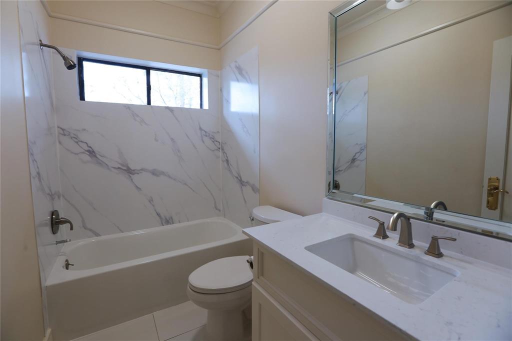 401 Saddlebrook Ln, TOMBALL, TX 77375