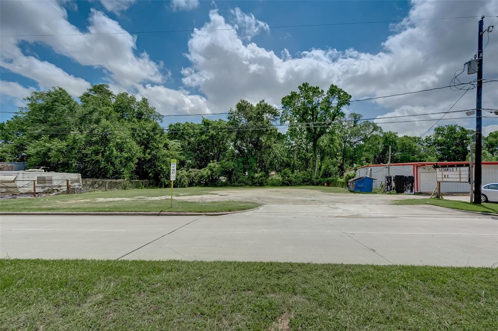 13822 Homestead Rd, TX 77039